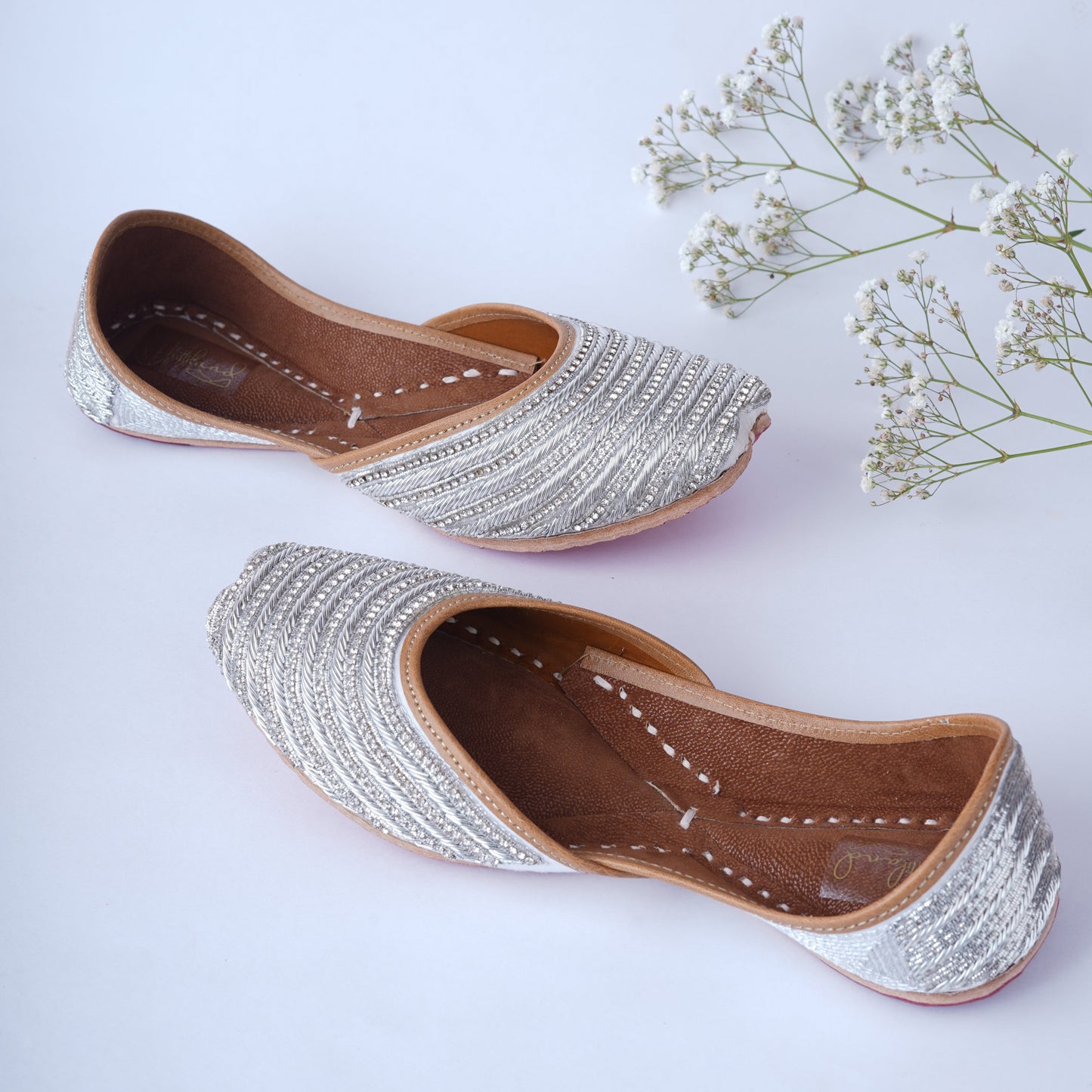 Bridal silver jutti with sequin and stone embellishments – perfect for wedding outfits