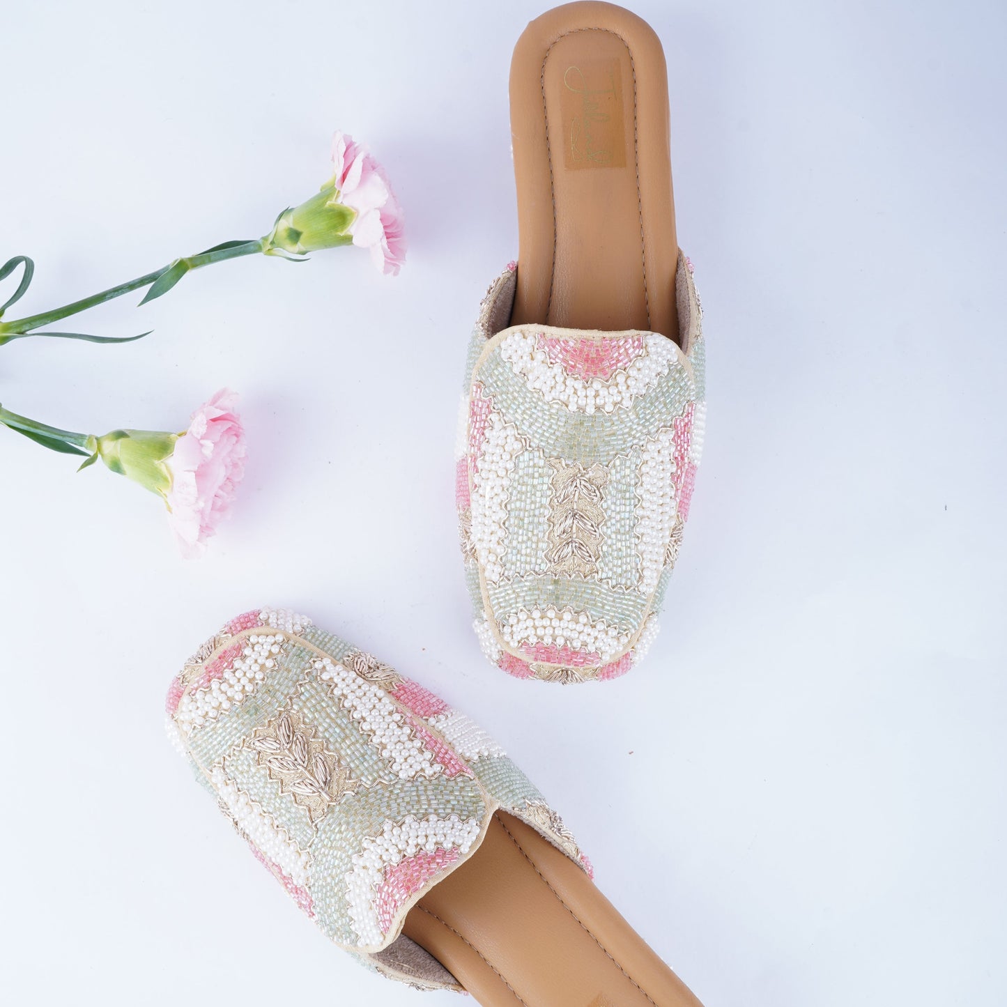 Premium handcrafted loafer mules – ideal for gifting stylish 1-inch slip-ons with traditional artistry